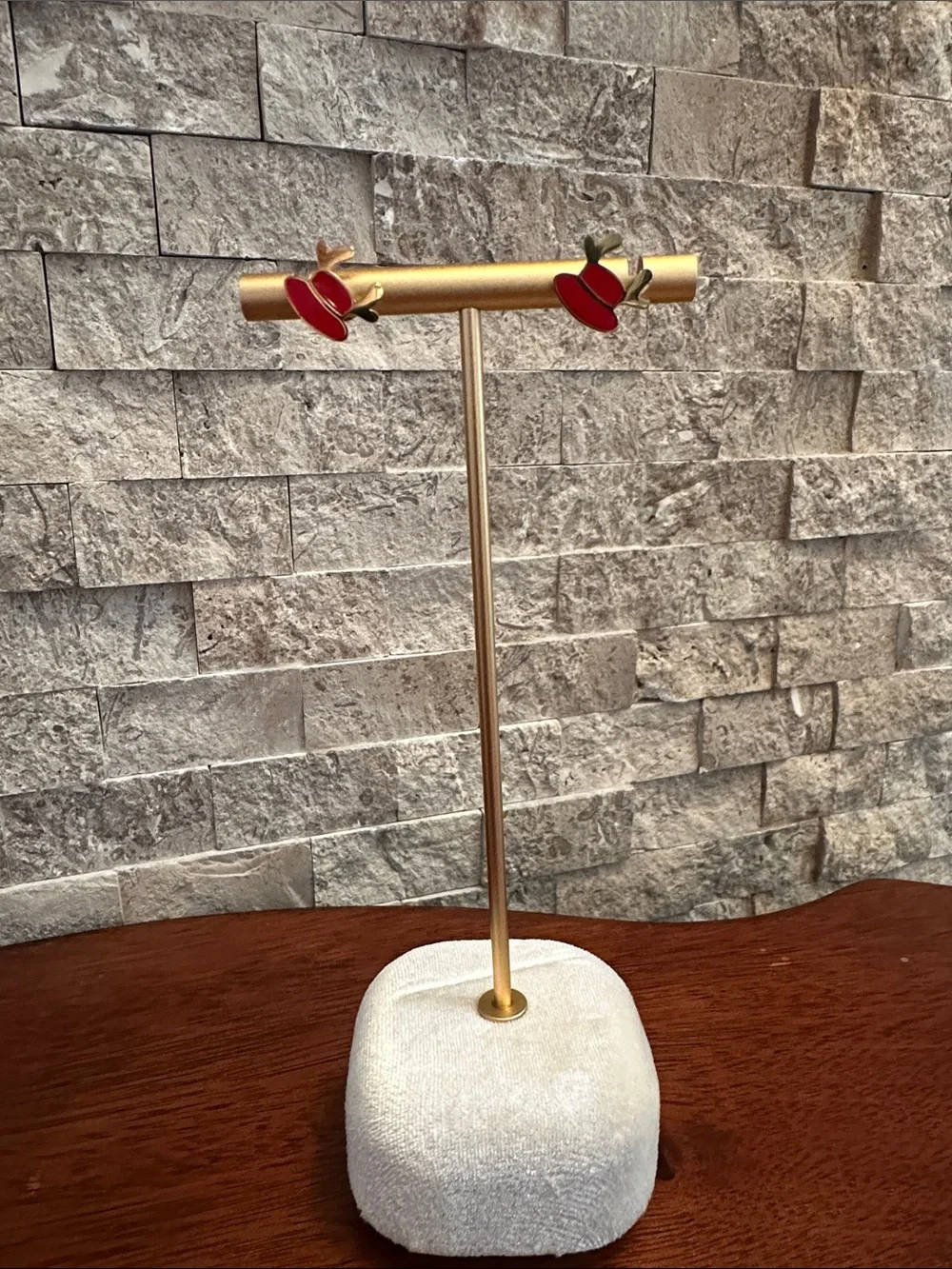Fashion Jewelry Gold-tone Earring Stand Christmas Themed